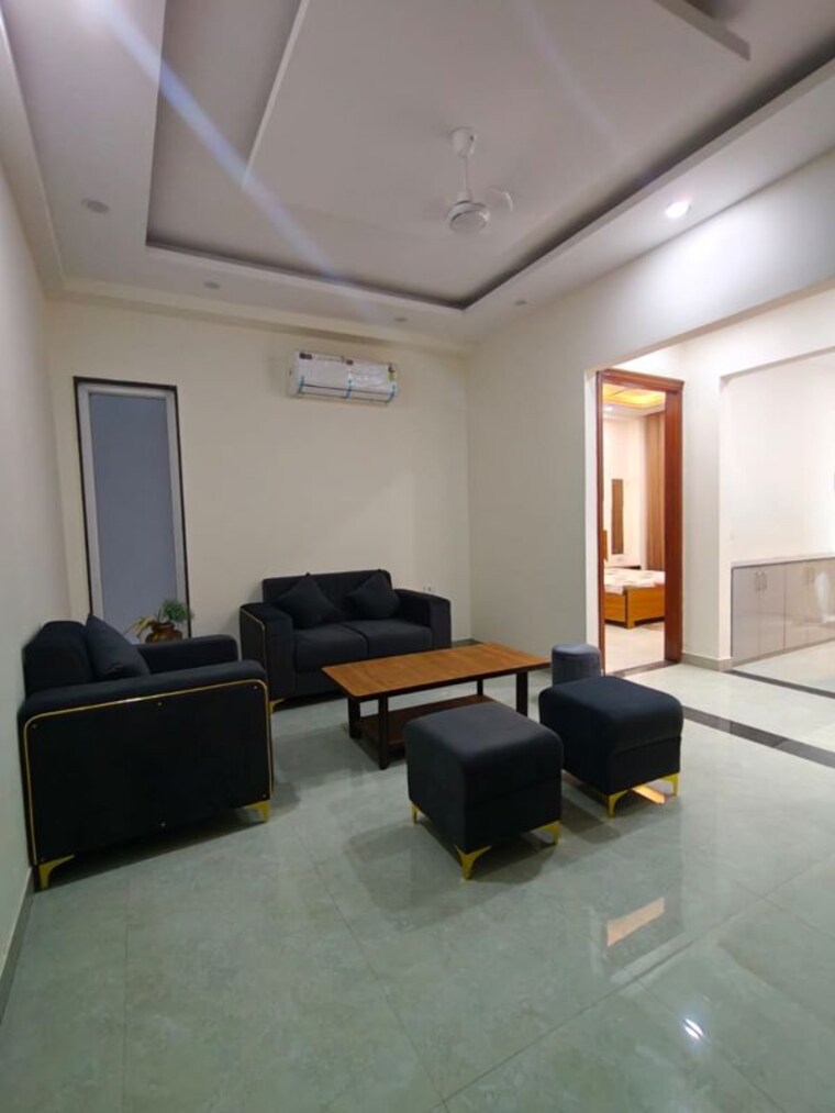Living Room, sector 38 2 Bedroom 1800 Sq.Ft. Builder Floor In Sector 38 Gurgaon 10584331