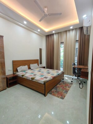 Bedroom in 2 BHK Builder Floor at Sector 38 – for Rent