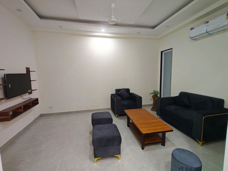 Living Room, sector 38 2 Bedroom 1800 Sq.Ft. Builder Floor In Sector 38 Gurgaon 10584331