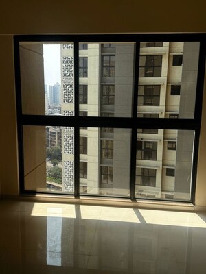 Room in 2 BHK Apartment at Lodha Casa Supremo, Mira Road East – for Rent