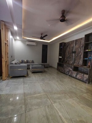 Living Room in 2 BHK Builder Floor at Sector 38 – for Rent