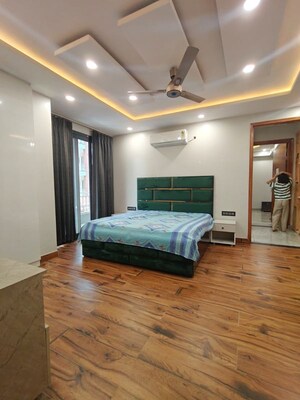 Bedroom in 2 BHK Builder Floor at Sector 38 – for Rent