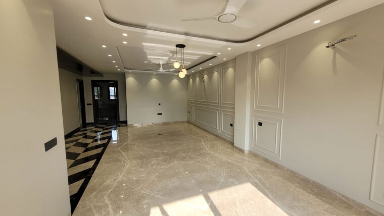  Parking, sushant lok i 3 Bedroom 215 Sq.Yd. Builder Floor In Sushant Lok I Gurgaon 10584362