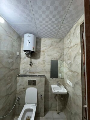 Bathroom in 1 BHK Builder Floor at Sector 38 – for Rent