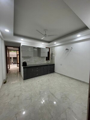 2 BHK Builder Floor For Rent in Maidan Garhi