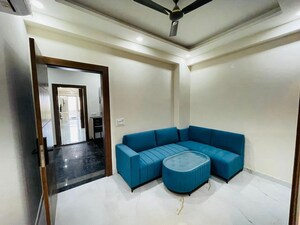 Bedroom in 1 BHK Builder Floor at Sector 52 – for Rent