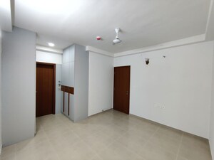 Room in  Apartment at Bhartiya Nikoo Homes Phase 2, Thanisandra Main Road – for Rent