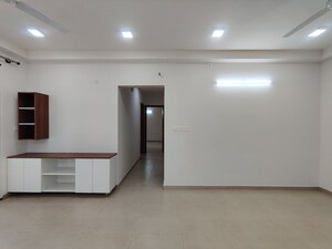 Room in  Apartment at Bhartiya Nikoo Homes Phase 2, Thanisandra Main Road – for Rent