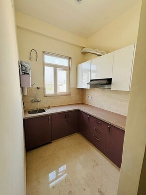 Kitchen in 1 BHK Builder Floor at Sector 32 – for Rent
