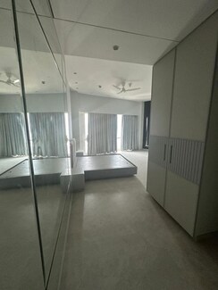 4 BHK + Prayer Room,Study Room,Store Room Apartment For Rent in Lodha New Cuffe Parade