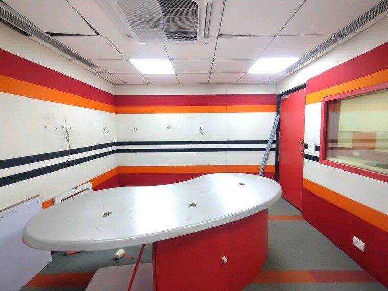 Kitchen, sun-mill-compound Commercial Office Space 2490 Sq.Ft. In Lower Parel Mumbai 10584414