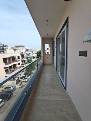 Balcony in 3 BHK Builder Floor at Sector 38 – for Rent