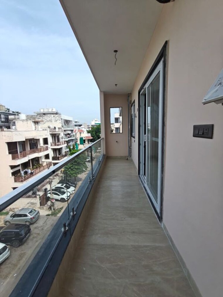 Balcony, sector 38 3 Bedroom 2000 Sq.Ft. Builder Floor In Sector 38 Gurgaon 10584433