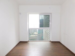 1.5 BHK Apartment For Sale in Shapoorji Pallonji Sarova, Kandivali East