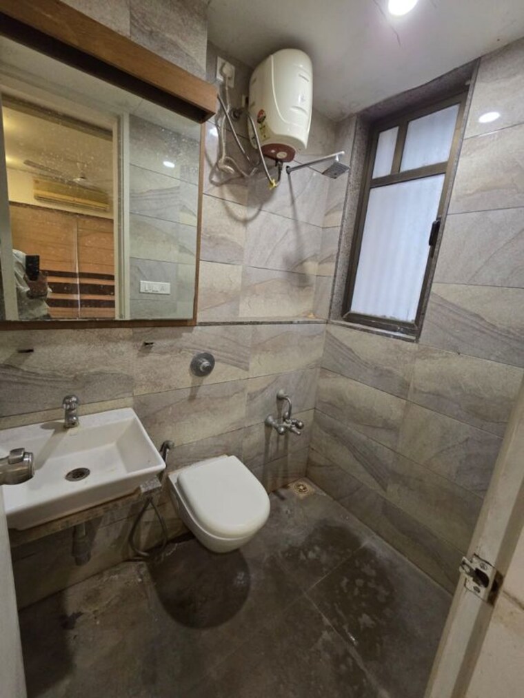 Bathroom, satyamev-vista 2 Bedroom 875 Sq.Ft. Apartment In Bopal Ahmedabad 10584449