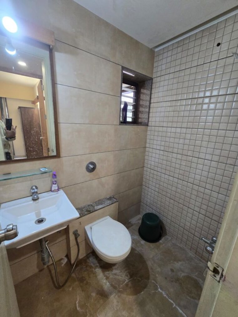 Bathroom, satyamev-vista 2 Bedroom 875 Sq.Ft. Apartment In Bopal Ahmedabad 10584449