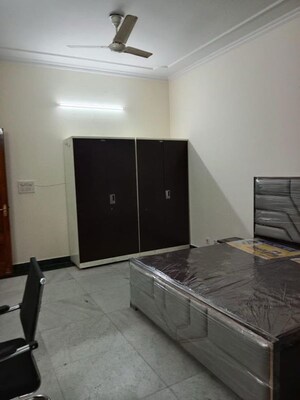 Kitchen in 3 BHK Builder Floor at Dlf Phase ii – for Rent