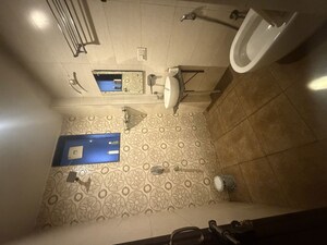Bathroom in 1 BHK Builder Floor at Sector 15 – for Rent