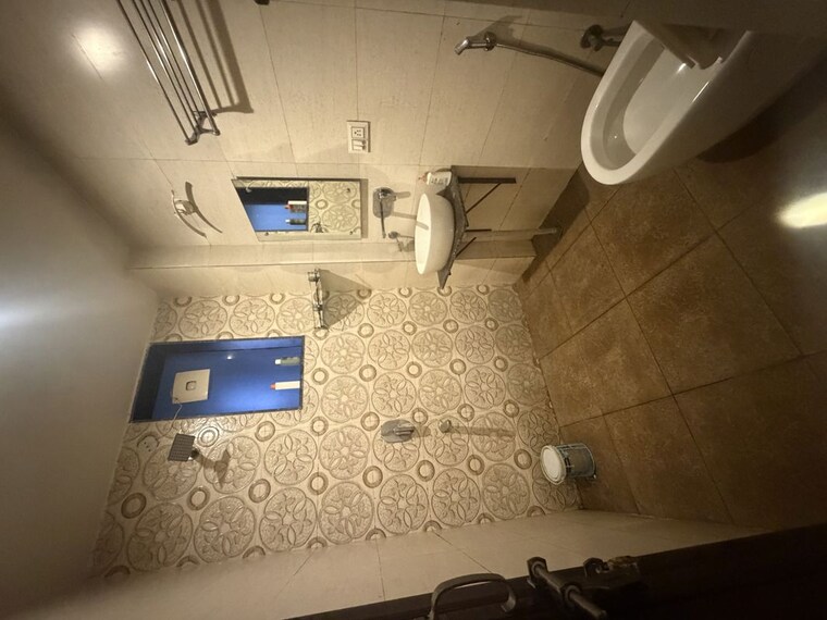 Bathroom, sector 15 1 Bedroom 600 Sq.Ft. Builder Floor In Sector 15 Gurgaon 10584460
