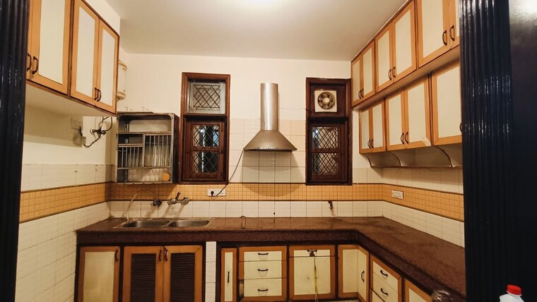 Bedroom, malviya nagar 3 Bedroom 150 Sq.Yd. Builder Floor In Malviya Nagar Delhi 10584470