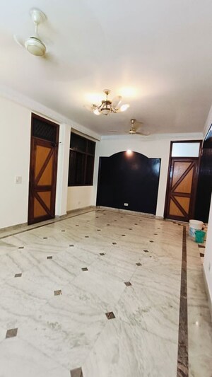 3 BHK Builder Floor For Rent in Malviya Nagar