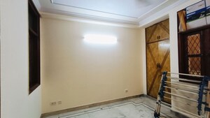 Room in 3 BHK Builder Floor at Malviya Nagar – for Rent