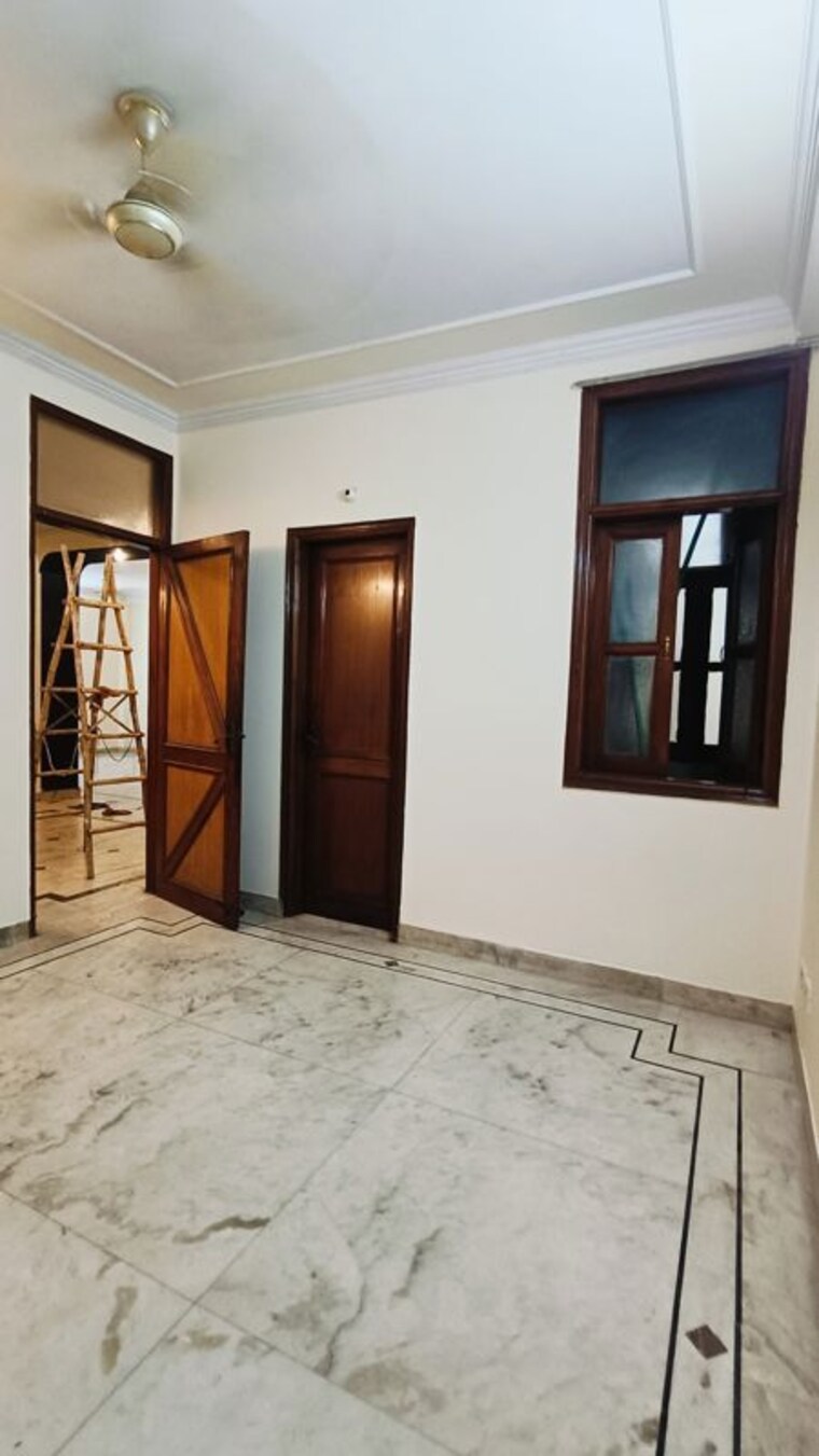 Room, malviya nagar 3 Bedroom 150 Sq.Yd. Builder Floor In Malviya Nagar Delhi 10584470