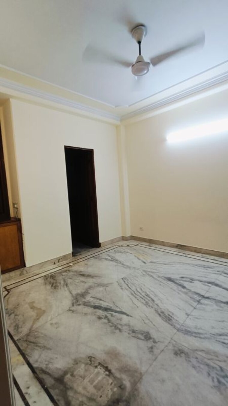 Room, malviya nagar 3 Bedroom 150 Sq.Yd. Builder Floor In Malviya Nagar Delhi 10584470