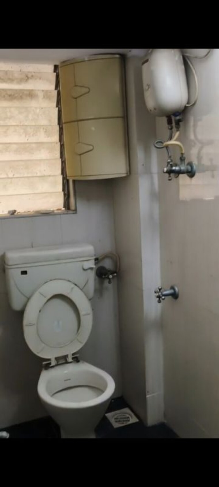 Bathroom, shree-ram-sadan-apartment 1 Bedroom 305 Sq.Ft. Apartment In Vile Parle East Mumbai 10584500