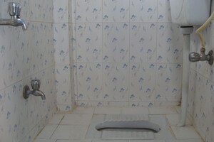 Bathroom in 1 RK Independent House at Rt Nagar – for Rent