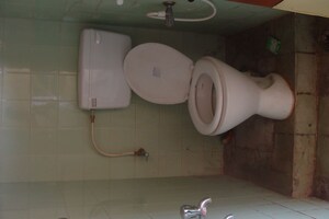 Bathroom in 1 RK Independent House at Rt Nagar – for Rent