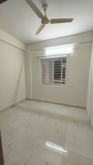 Room in 2 BHK Builder Floor at Gitanjali Corner New Tippasandra, New Thippasandra – for Rent