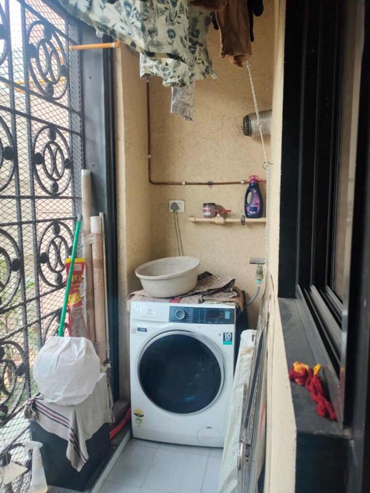 Bathroom, lodha-sterling 3 Bedroom 970 Sq.Ft. Apartment In Kolshet Road Thane 10584555