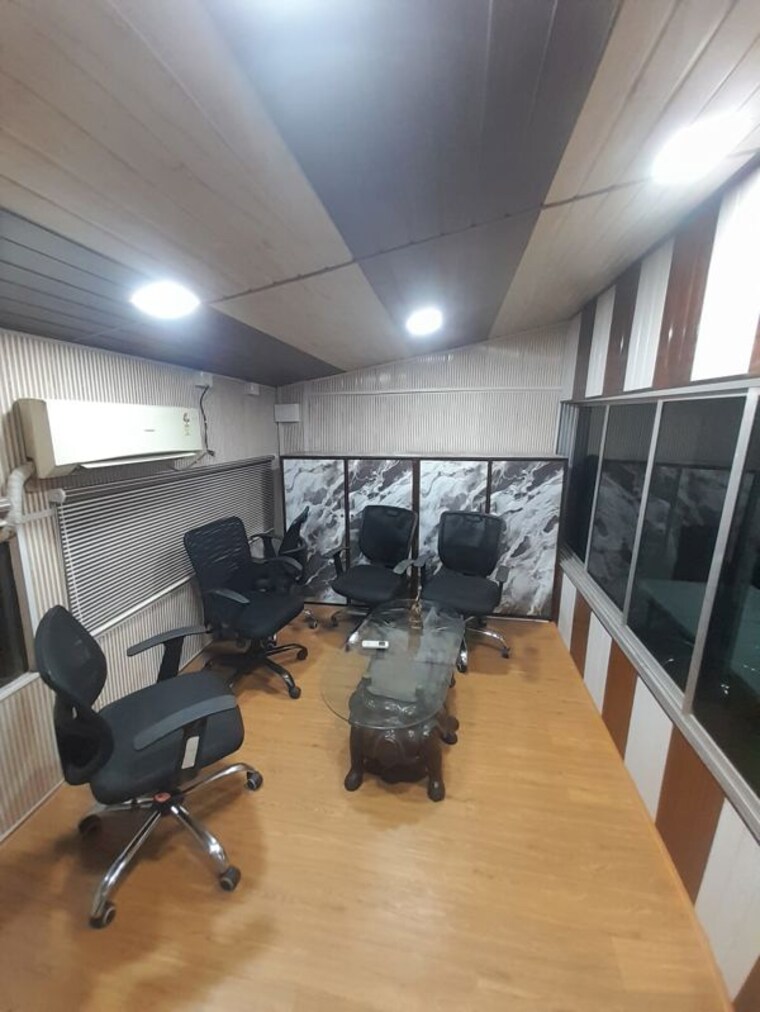 Team Area, lower parel Commercial Office Space 1200 Sq.Ft. In Lower Parel Mumbai 10584556