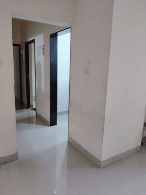 Room in 2 BHK Apartment at Rustomjee Urbania Atelier, Thane West – for Rent