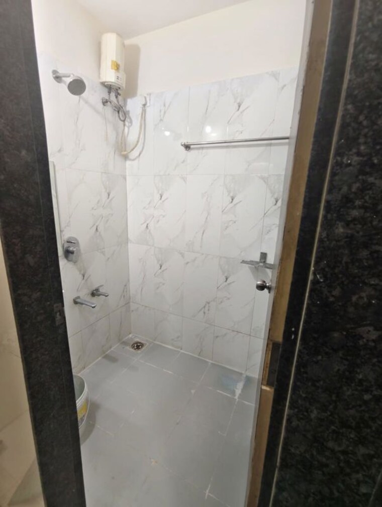 Bathroom, dosti-desire-joy 1 Bedroom 330 Sq.Ft. Apartment In Brahmand Thane 10584560