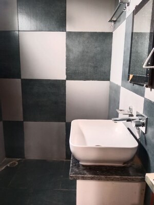 Team Area in 3 BHK Builder Floor at Ansals Sushant City – for Rent