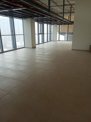 Room in  Office Space at Turf Estate, Worli – for Rent