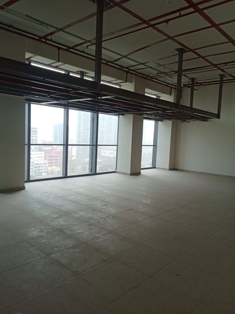 Room, turf-estate Commercial Office Space 700 Sq.Ft. In Worli Mumbai 10584564