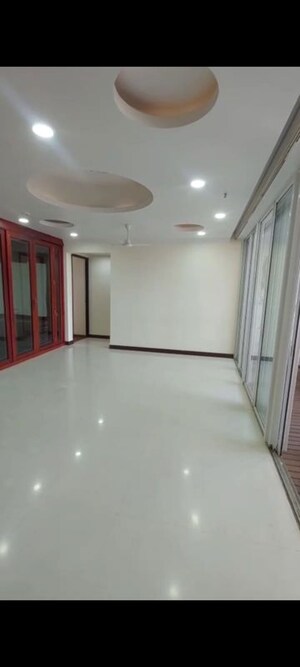 Room in 3 BHK Apartment at Lodha Bellezza Sky Villas, Kukatpally – for Rent