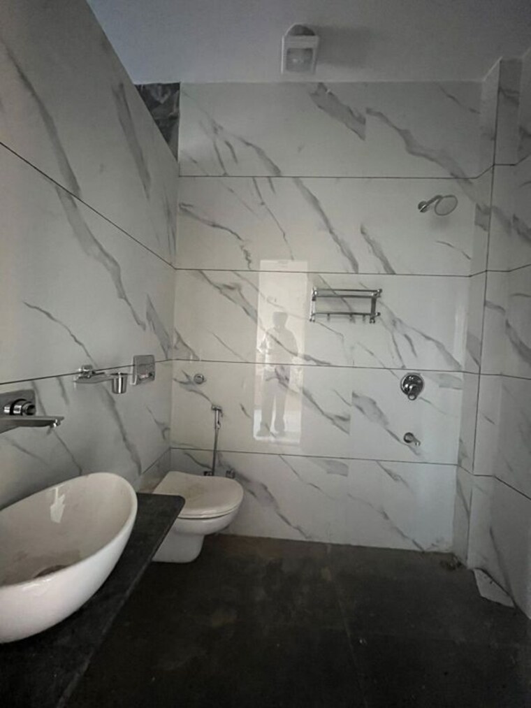 Bathroom, sector 66 b 3 Bedroom 1800 Sq.Ft. Builder Floor In Sector 66 B Mohali 10584589