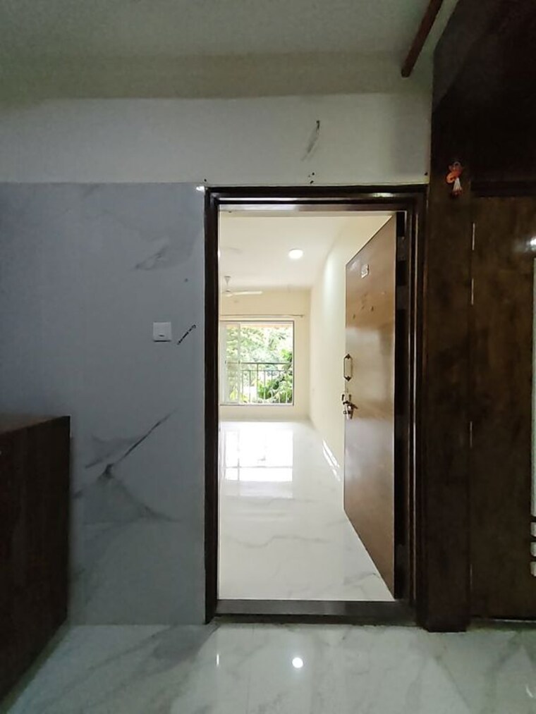 Bathroom, royal-eksar-apartment 1.5 Bedroom 535 Sq.Ft. Apartment In Borivali West Mumbai 10584591