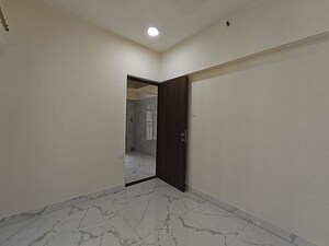Room in 1.5 BHK Apartment at Royal Eksar Apartment, Borivali West – for Sale