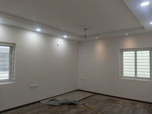 Room in 3 BHK Apartment at Rajapushpa Eterna, Nanakramguda – for Rent