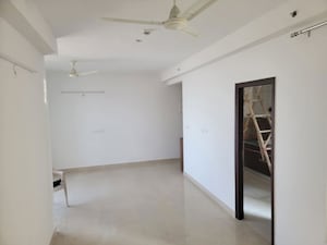 Room in 3 BHK Apartment at Hero Homes Gurgaon, Sector 104 – for Sale