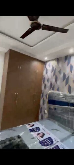 Furnished Amenities in 3 BHK Builder Floor at Pratap Vihar – for Sale