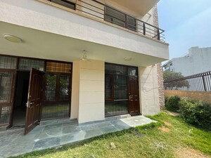 4 BHK Builder Floor – Exterior View View at Sector 57 - for Rent