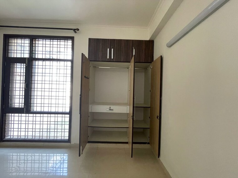 Room, sector 57 4 Bedroom 2200 Sq.Ft. Builder Floor In Sector 57 Gurgaon 10584698