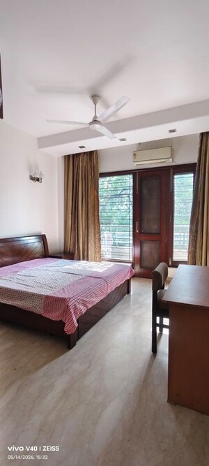 Bedroom in 2 BHK Apartment at Defence Colony – for Rent