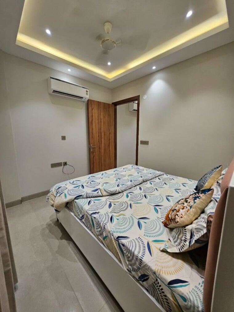 Bedroom, sector 52 1 Bedroom 600 Sq.Ft. Builder Floor In Sector 52 Gurgaon 10584734